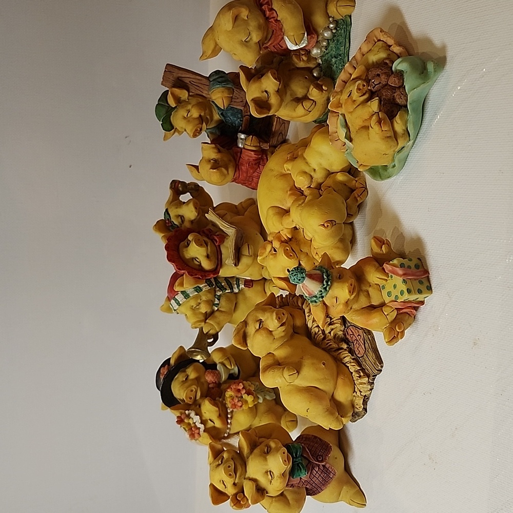 Vintage  1992 .1993 pigsville pig piglet figurine by Ganz 9pcs